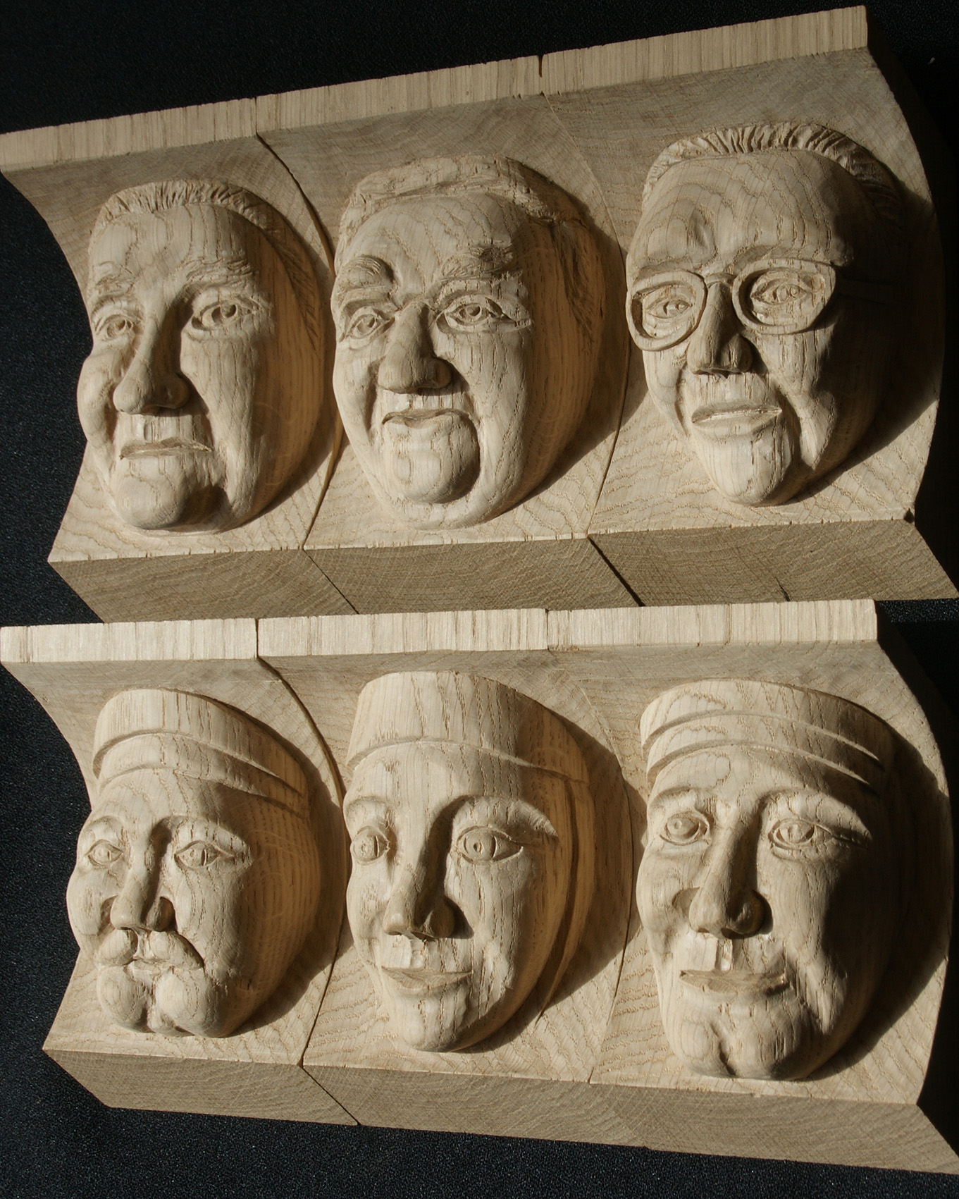 sculpture têtes, bar de l'hôtel du Palais Bourbon